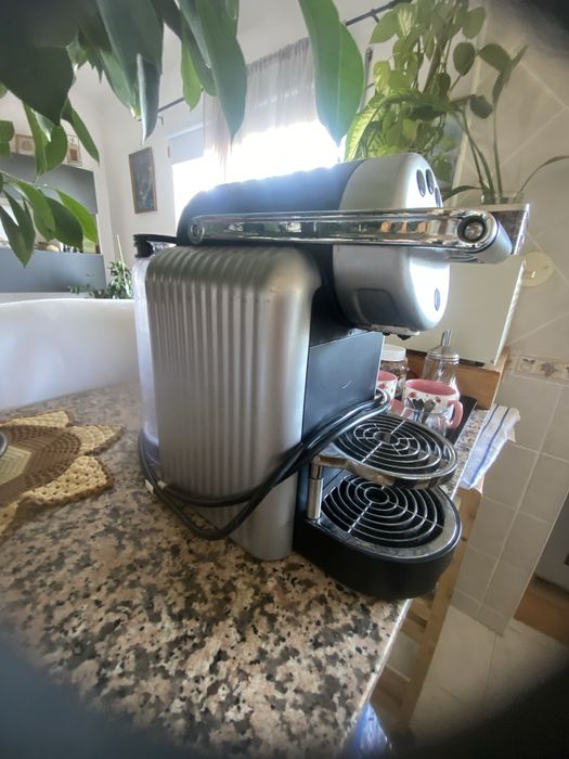 Máquina de café Nespresso Zenius ZN100 Pro - Prata