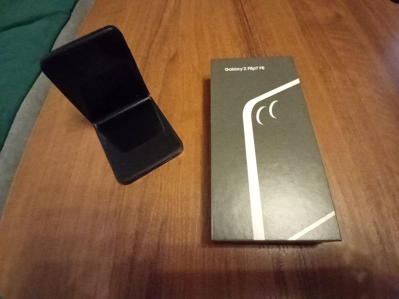 Samsung Galaxy Z Flip7 FE