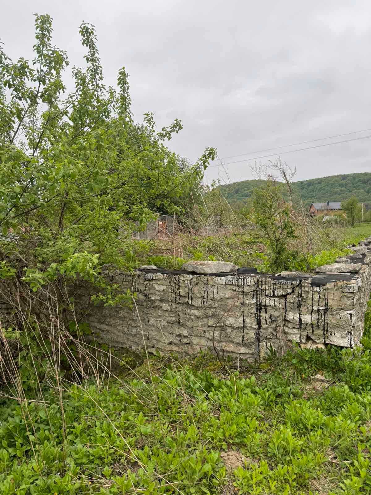 Земельна ділянка з фундаментом, с. Крехів