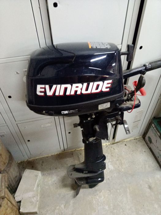 Лодочний мотор Evinrude 6