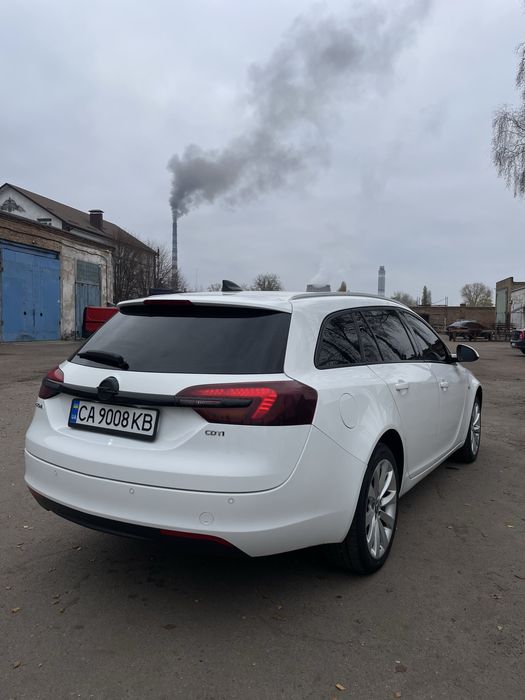 Opel Insignia Sports Tourer 1.6TDI АВТОМАТ