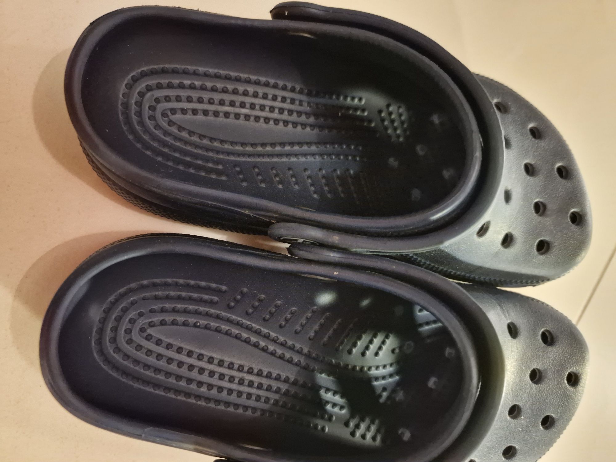 Klapki marki Crocs 34-35