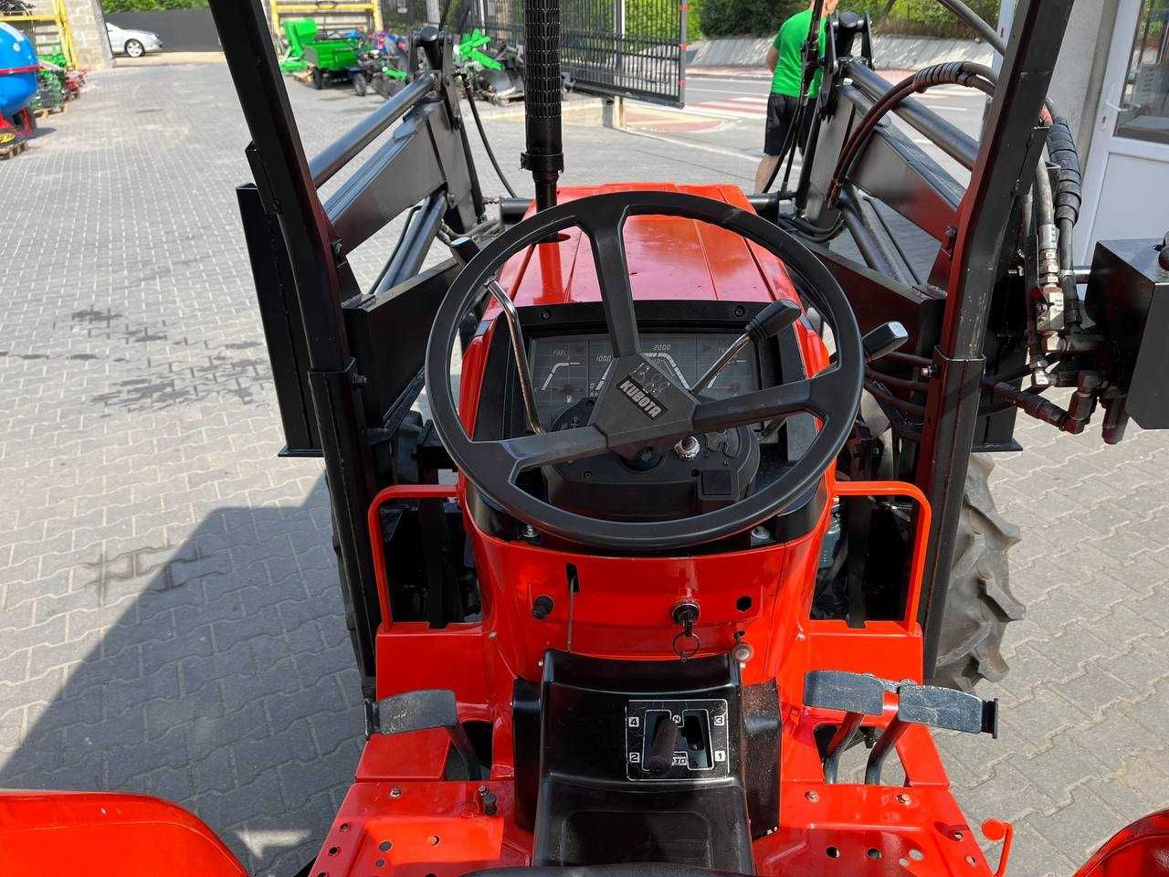Kubota L1-455 Front