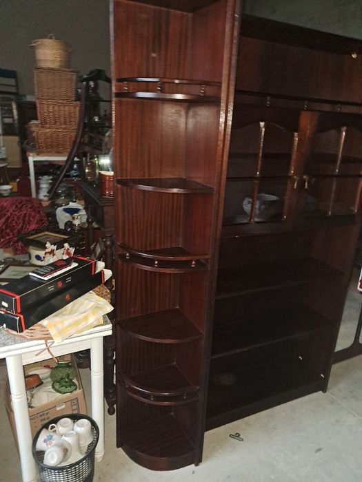 Movel de cozinha ou sala com estante prateleira