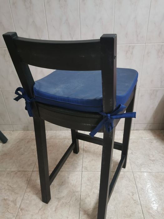 Cadeira infantil para ilha de cozinha