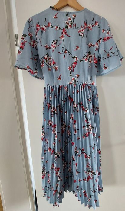 Sukienka PrettyLittleThing rozmiar 38