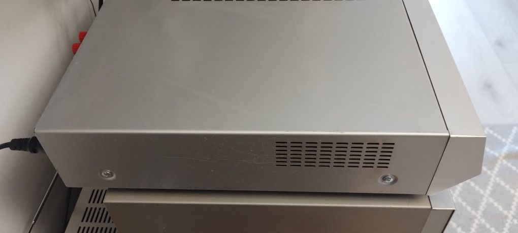Panasonic SA-XR30 amplituner slim