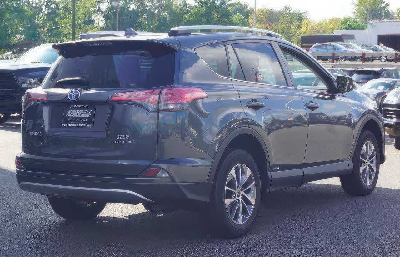 2016 Toyota RAV4 Hybrid XLE