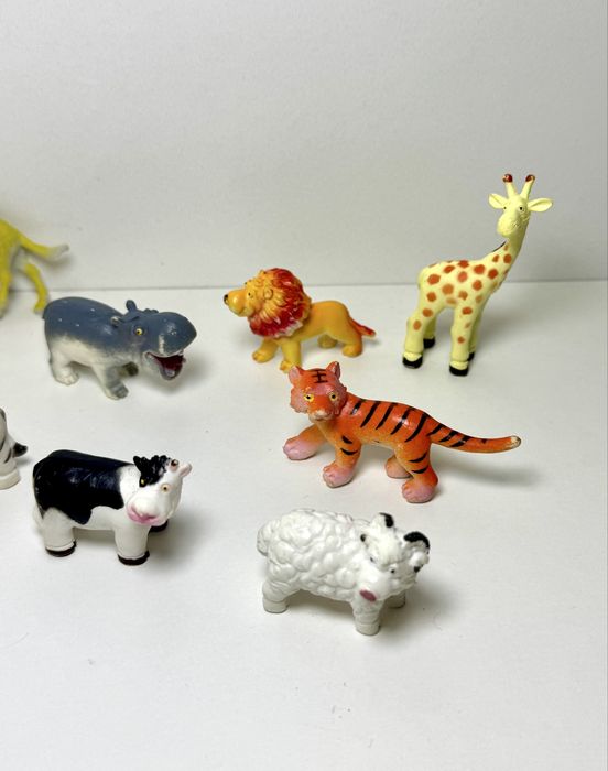 Фігурки тварин маленькі. Набір