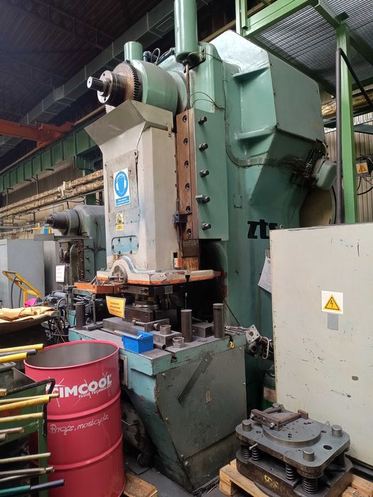 Prasa mimośrodowa typ LE-400