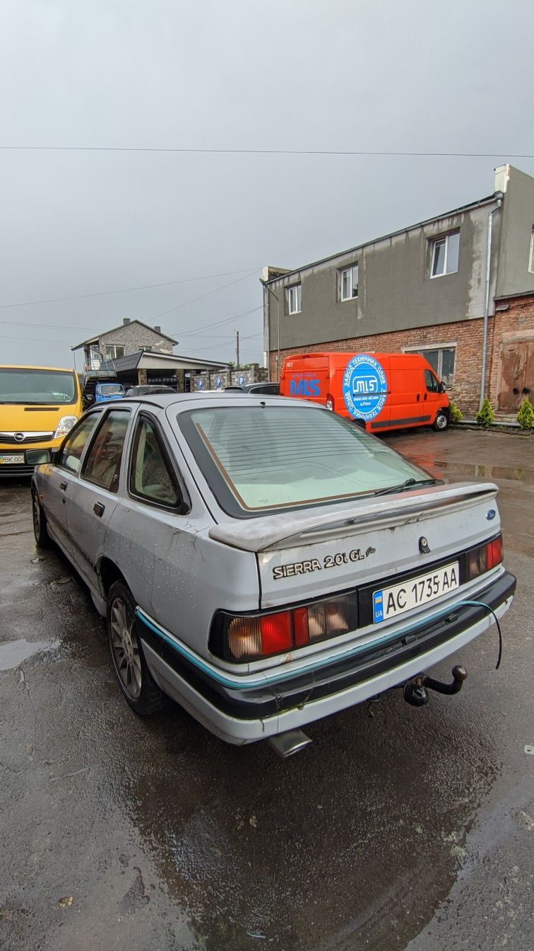 Ford sierra кузовні запчастини, ходова, мотор