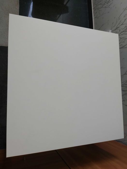 Mesa branca quadrada 75×75