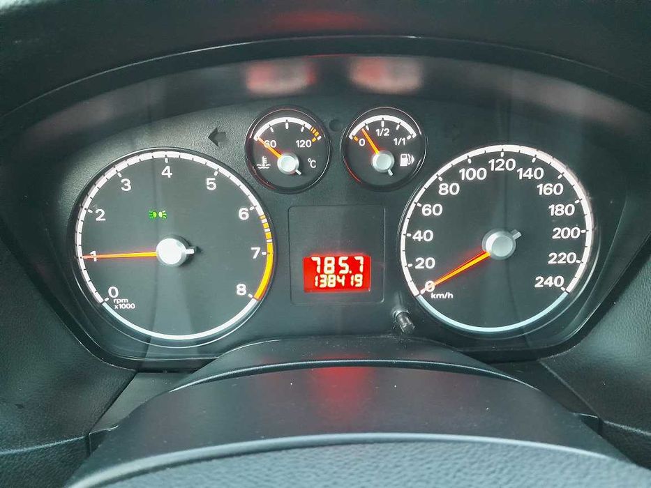 Ford Focus Lift  1,6 benzyna