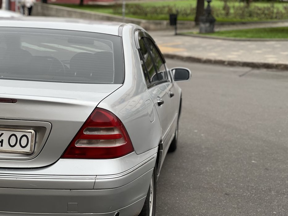 Mercedes-Bens C-Class Автомат! Идеальное сост