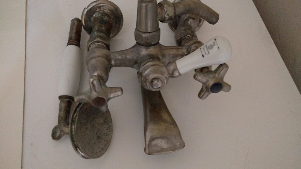 Bateria do wanny z XIX wieku