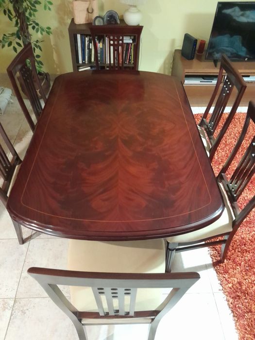 Mesa de Mogno Lacado + 6 cadeiras