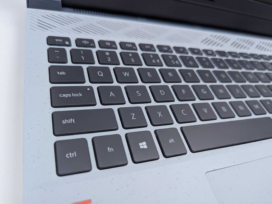 LAPTOP GAMINGOWY Dell G15 RTX 3050 Ryzen 5 5600H 120 hz