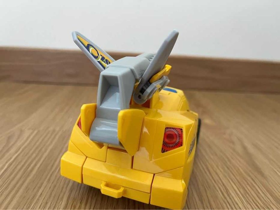 Carro Transformer muito boa qualidade!