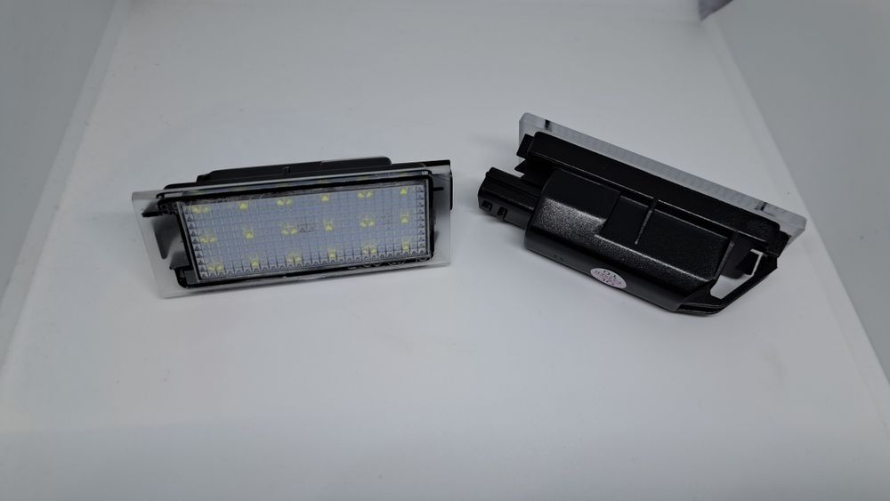 Світлодіодна підсвітка номерного знаку Renault