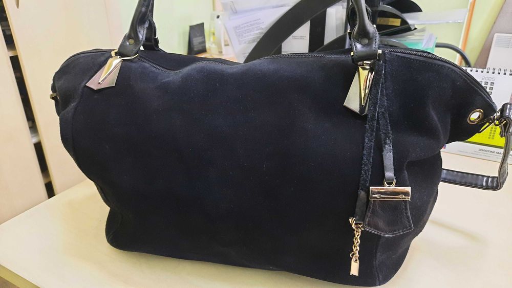 Продам  велику сумку з натуральної замши