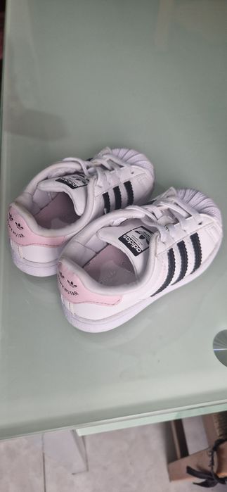 Ténis adidas superstar tamanho 22