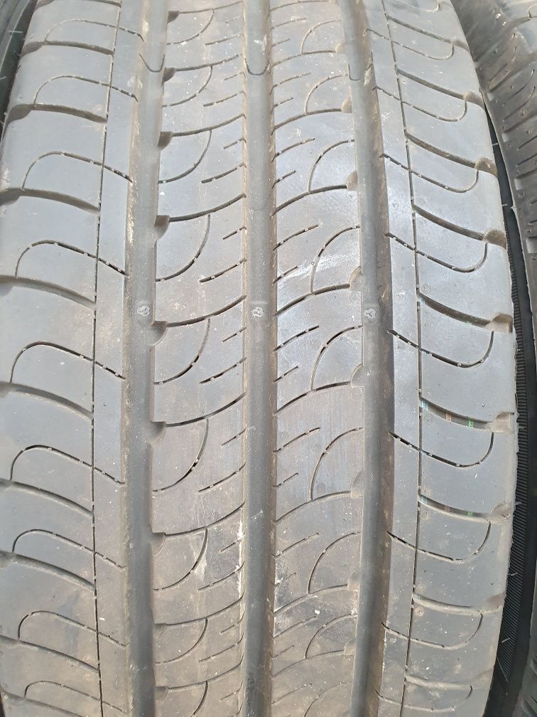 215/60/17 c  Goodyear 23r komplet 1500 zl