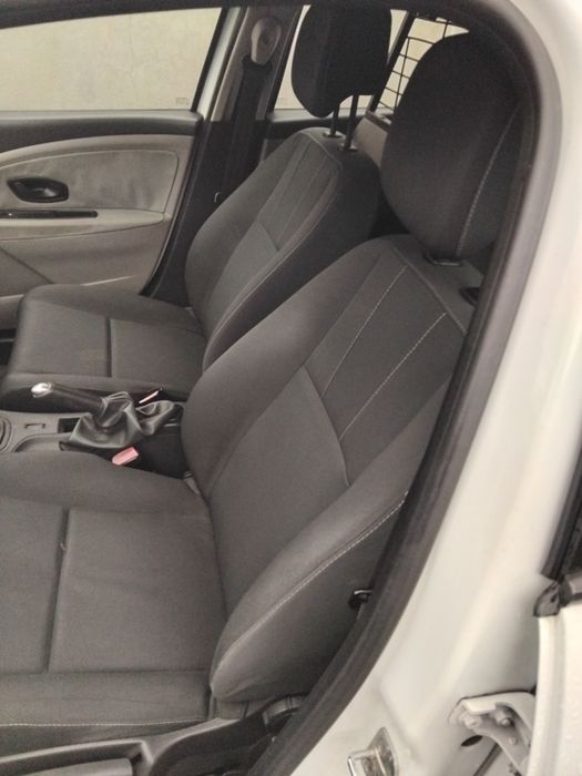 vendo Renault megane 3 comercial acidentado salvado