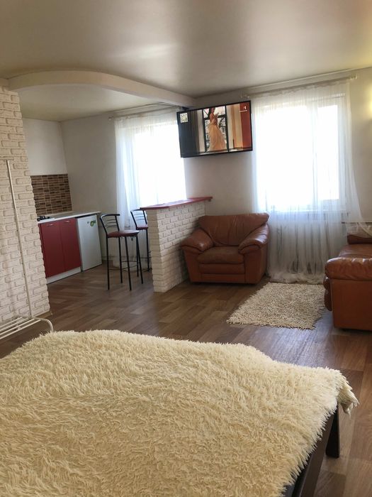 Центр Соцгорода,рядом 95 квартал(возле цветочных часов!Месяц:скидка!