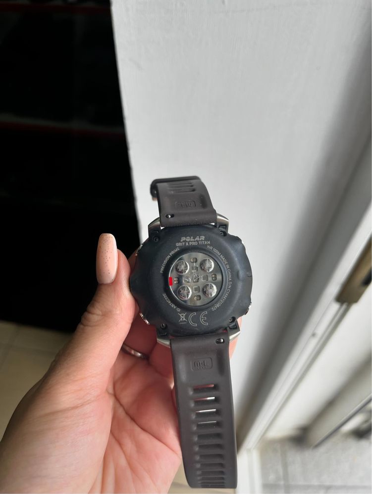 Смарт-годинник Polar Grit X Pro Titan