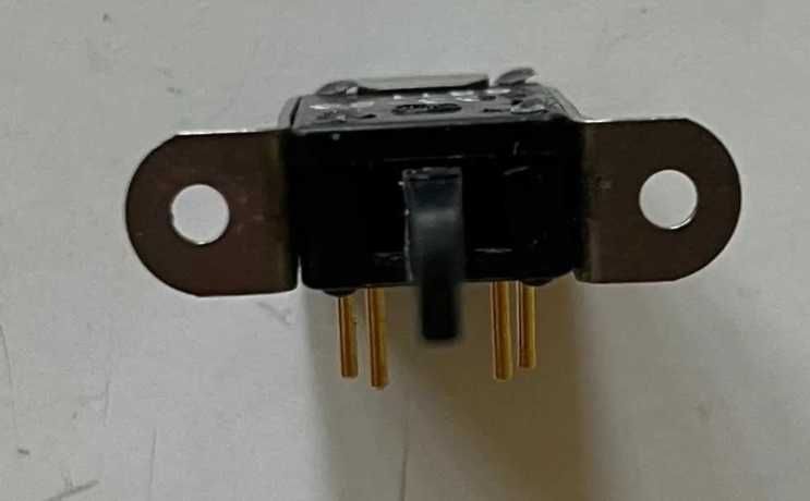 Спліттери, роз'єми (штекери та гнізда) тьохпозиційний перемикач, ручкі