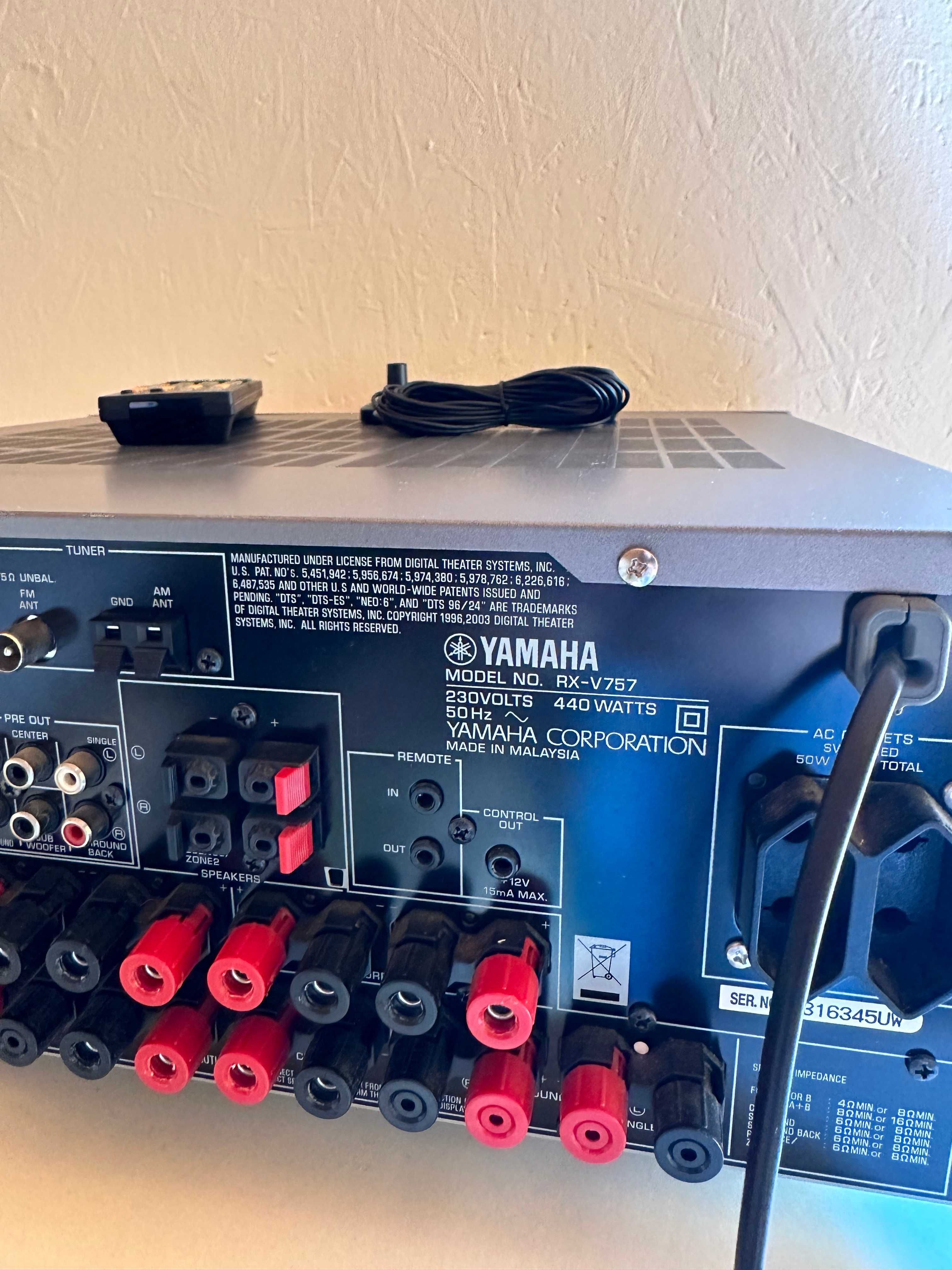 Amplituner Wzmacniacz Stereo Yamaha RX-V 757 Srebrny