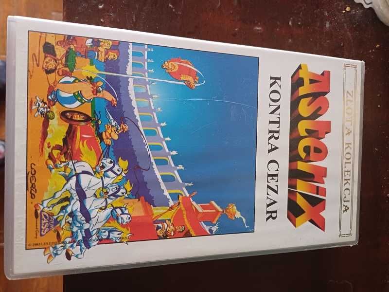 mam na sprzedaż kasetę VHS Asterix kontra Cezar
