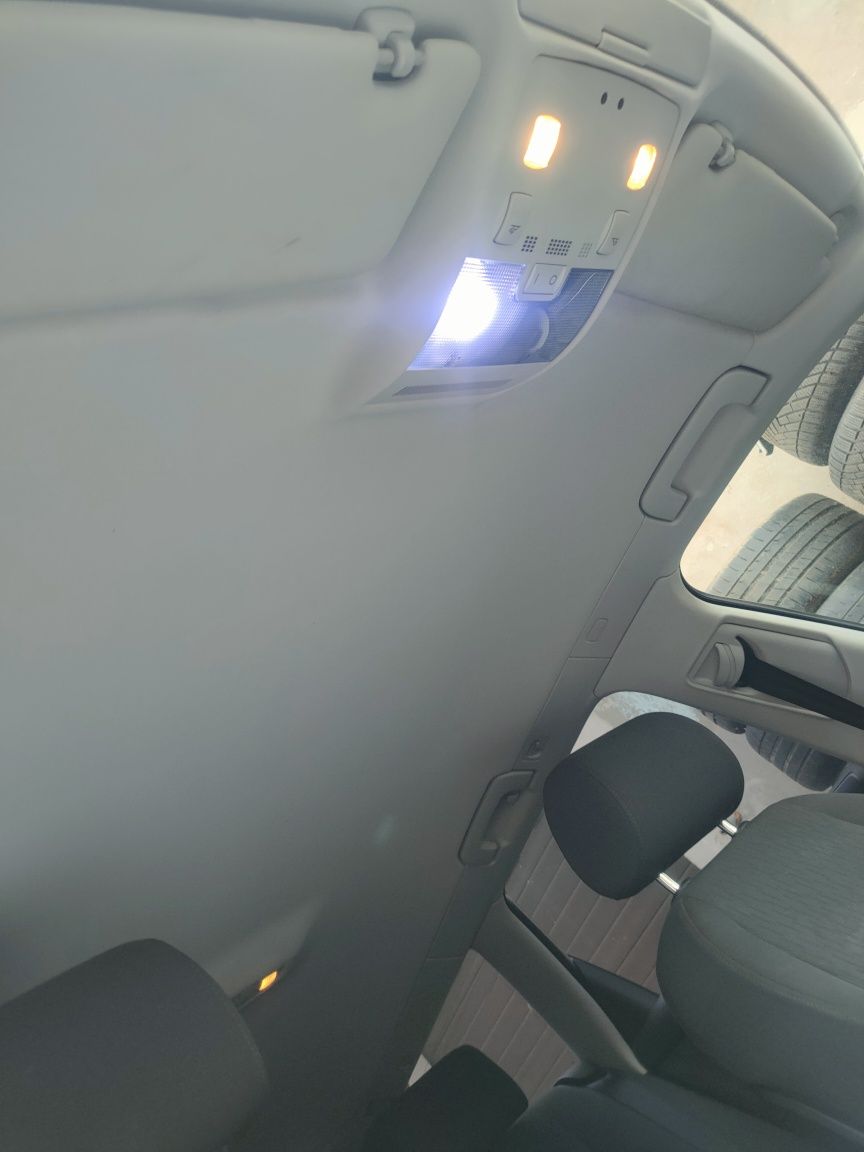 Audi A3 8P podsufitka sufit wnętrze tapicerka fotele pakiet światło