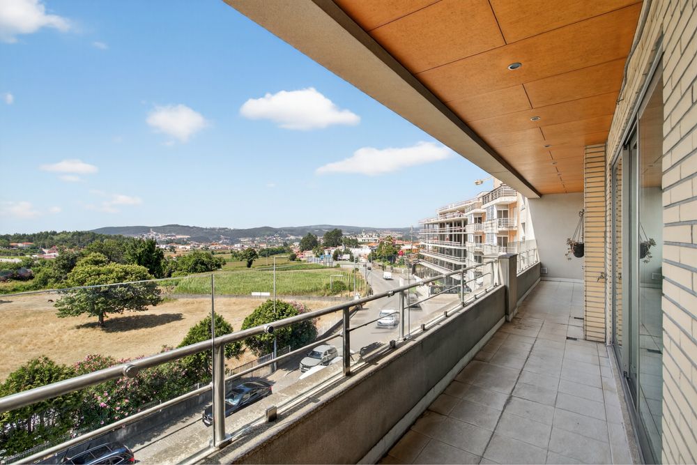 Penthouse luxo T3 Rebordosa