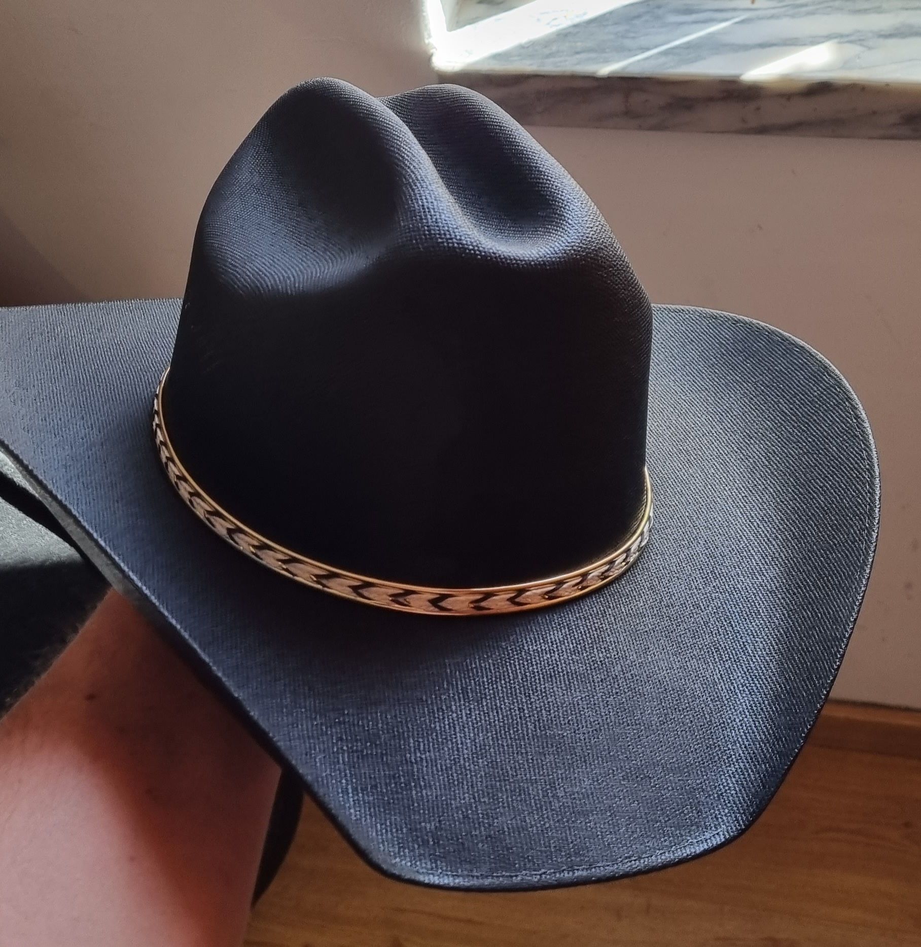 Chapéu Cowboy vindo do Brasil