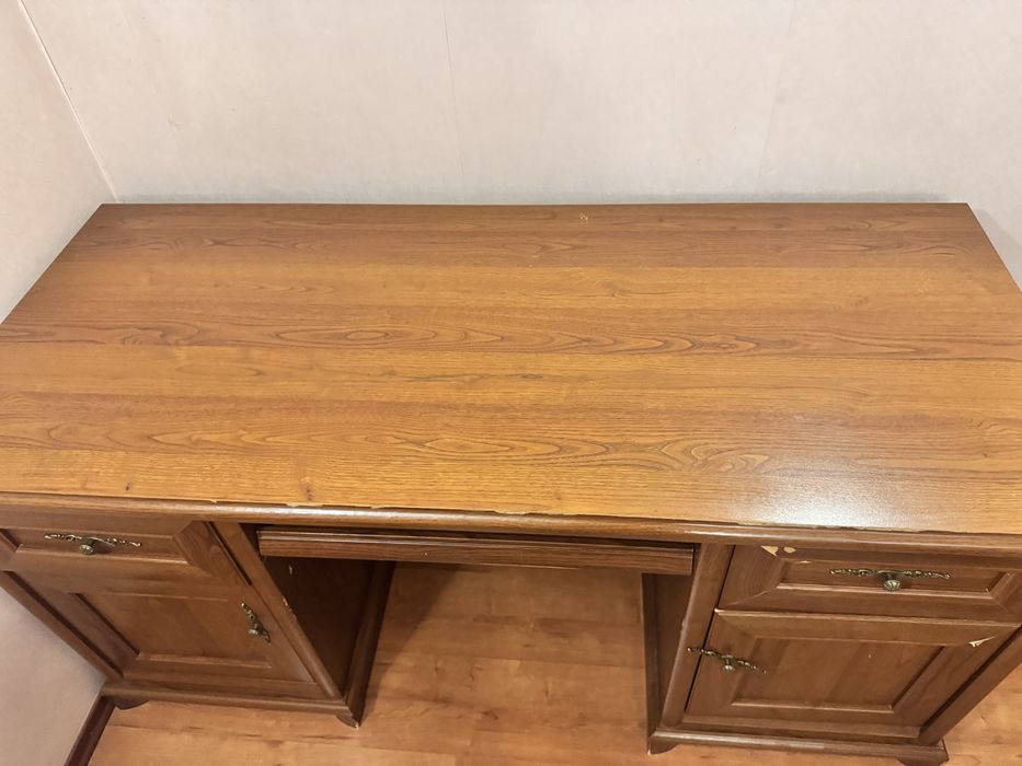 Стіл б/у Безкоштовно!