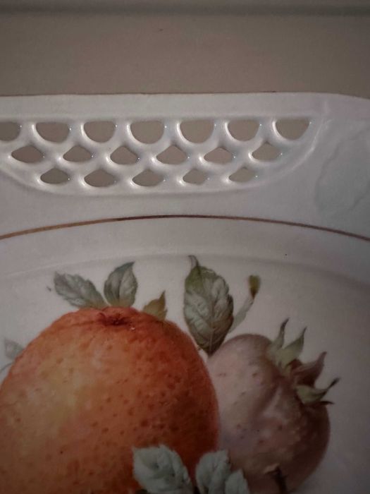 Тарелка фруктовница прорезной фарфор