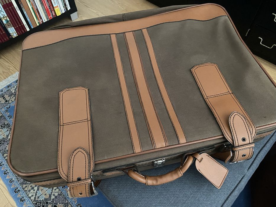 2 malas de viagem antigas