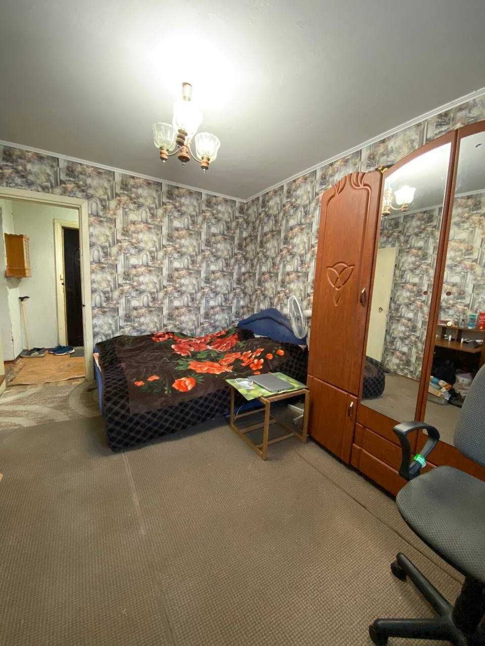 Продам квартиру 2к Тополь-3