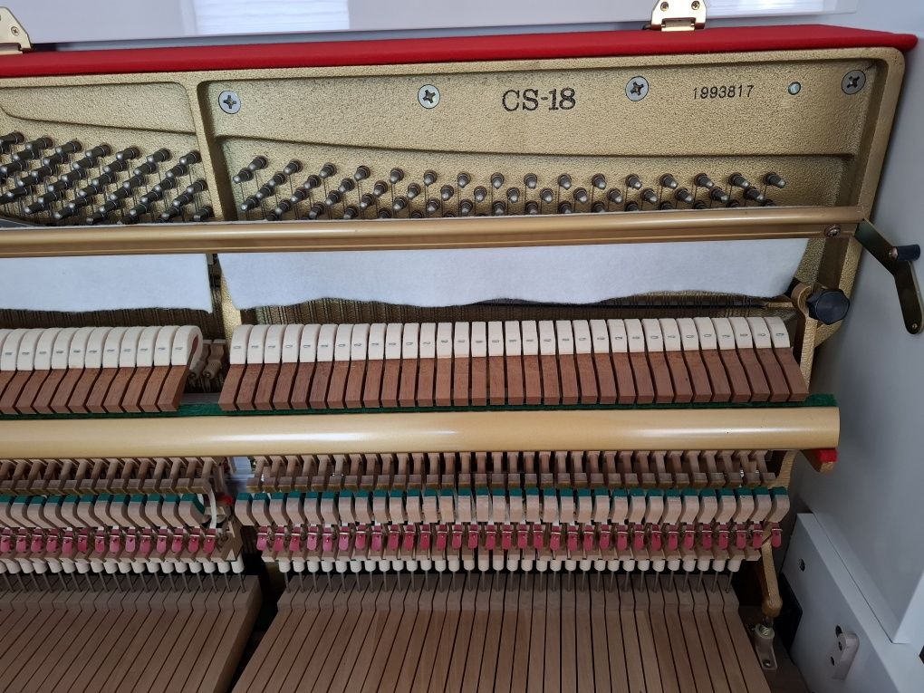 Pianino  Kawai CS-18 jak nowe  białe  wysoki połysk