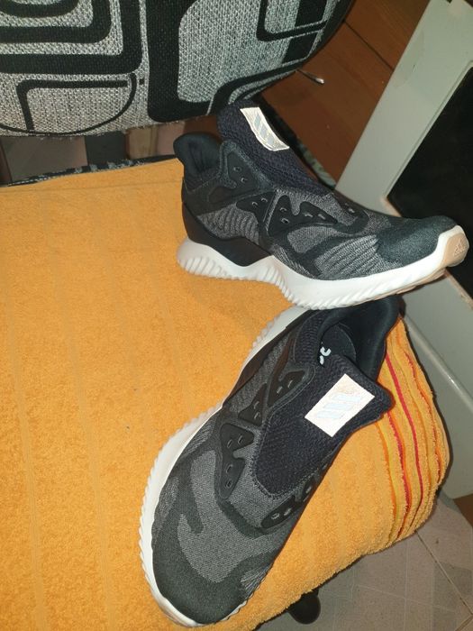 Кросівки Adidas для Бігу.