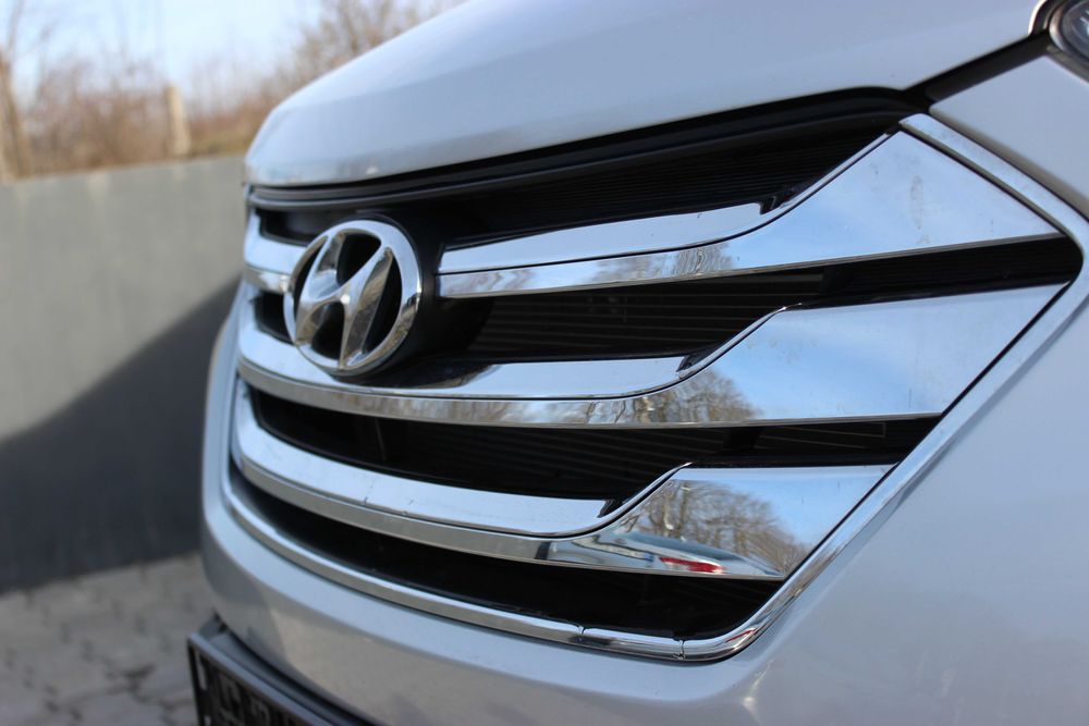 Продам Hyundai Santa Fe Premium 2013
