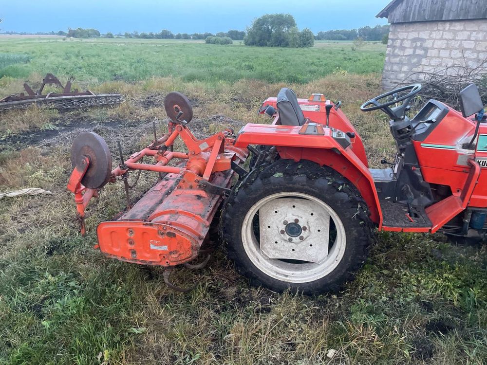 Продам міні трактор Kubota L185