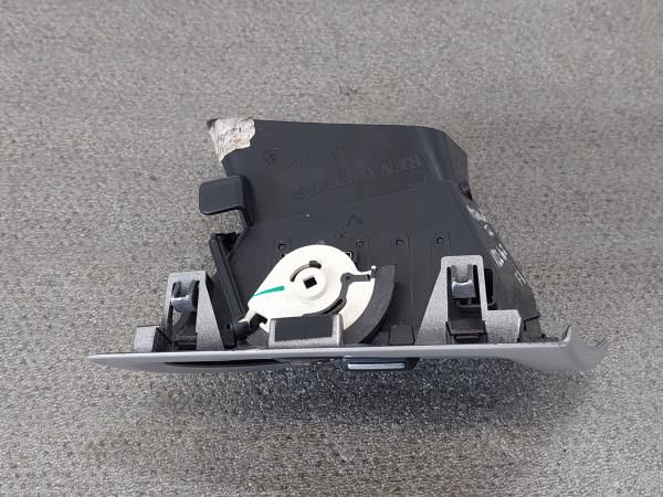 Difusor / saída de ar RENAULT Megane III Grandtour (KZ0/1)