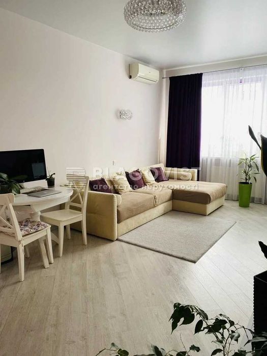 Продам 1-кімнатну квартиру в ЖК Смарагдовий!