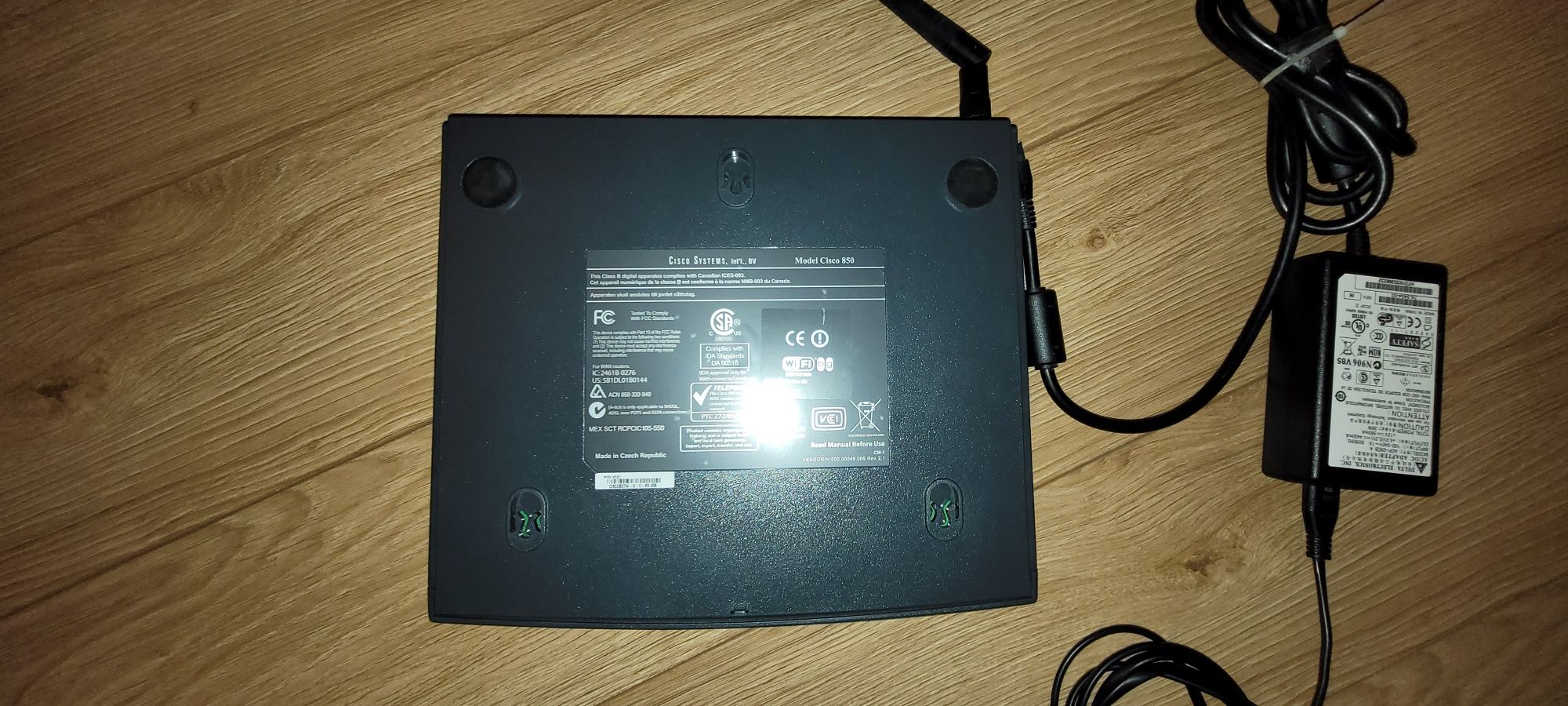 Router Cisco 857W-G-E-K9 V06 ADSL