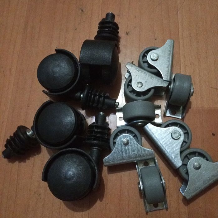 Мебельные колесики для  компьютерных столов