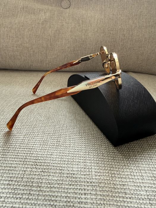 Продам окуляри Prada б/у