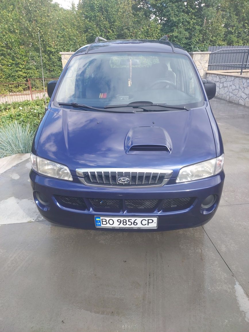 Автомобіль hyundai H1 хюндай Н200