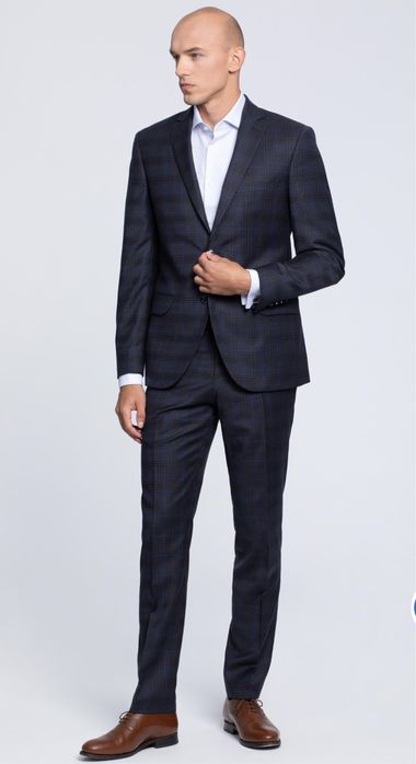 Garnitur Vistula slim 182/104/90 (92) 52 L
